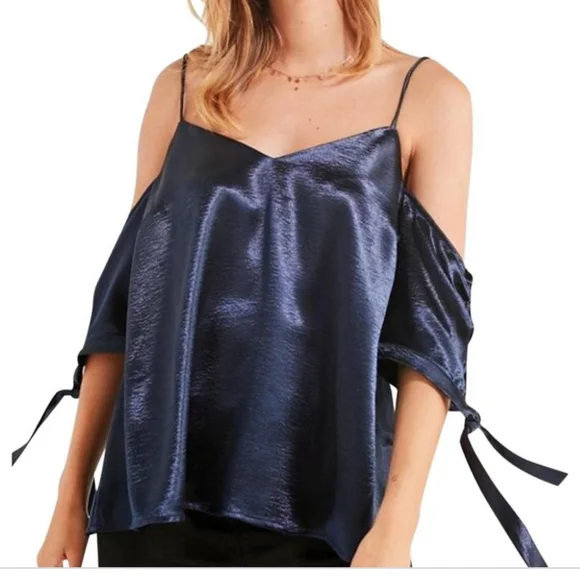 NWT Silence & Noise UO off shoulder silky top - Picture 2 of 5